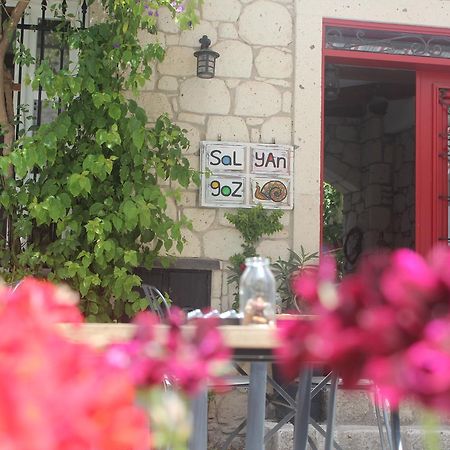 Salyangoz Bed & Breakfast Алакати Екстериор снимка
