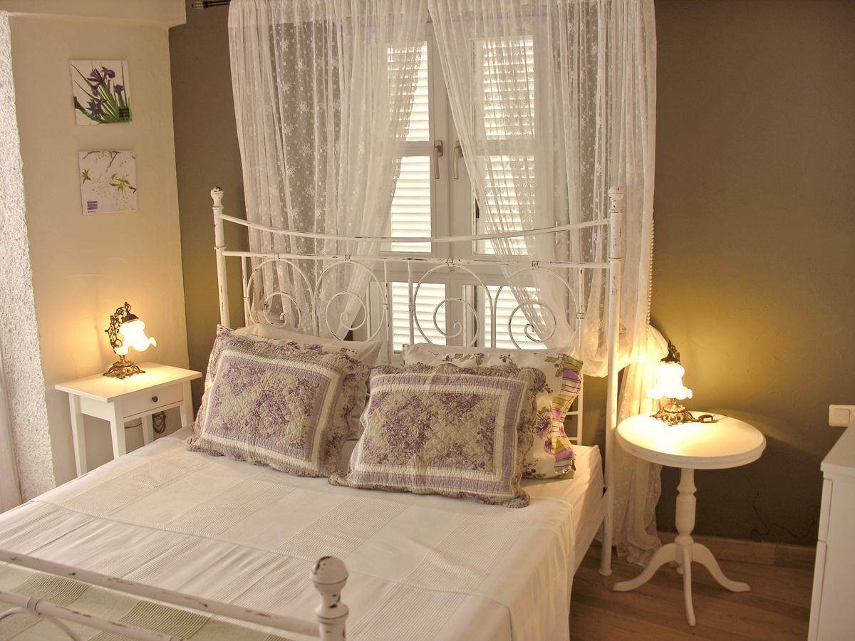 Salyangoz Bed & Breakfast Алакати Екстериор снимка