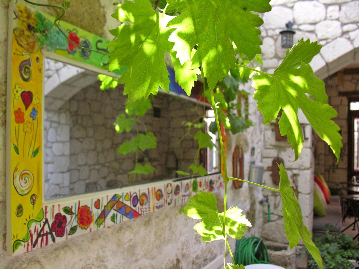 Salyangoz Bed & Breakfast Алакати Екстериор снимка