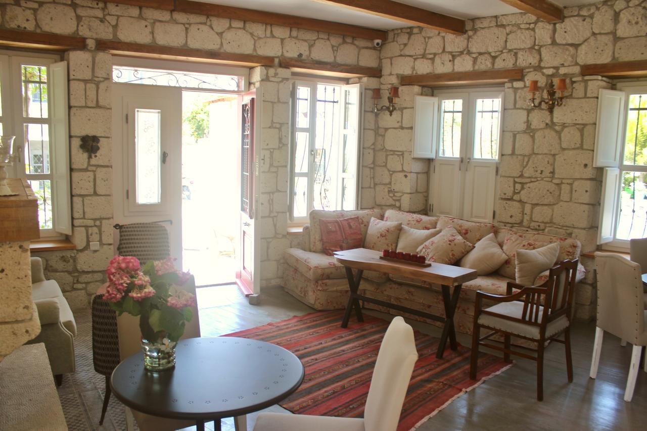 Salyangoz Bed & Breakfast Алакати Екстериор снимка